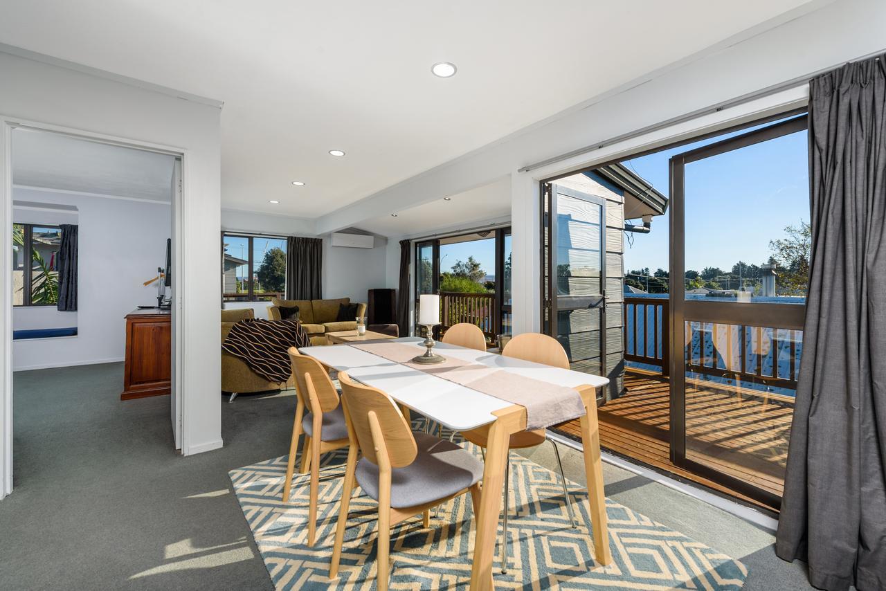 Convenient Family Bach With Easy Access To Blake Park The Beach And Downtown Mount Maunganui Exterior photo