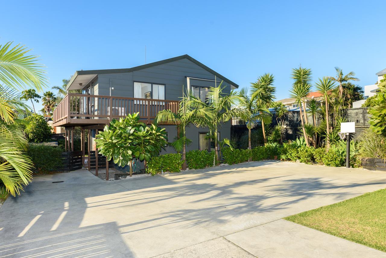Convenient Family Bach With Easy Access To Blake Park The Beach And Downtown Mount Maunganui Exterior photo